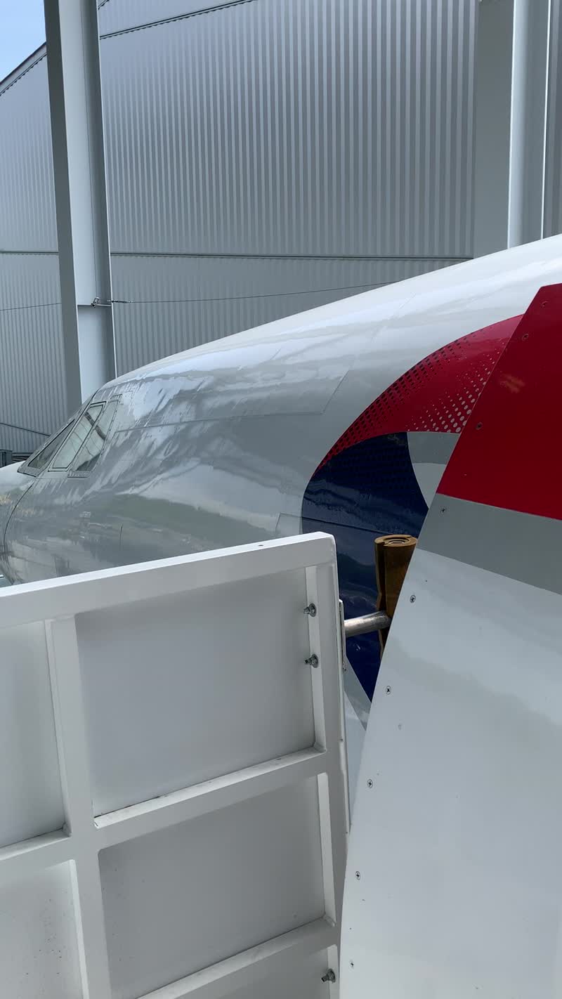 アメリカ(米国)・シアトル「飛行機の聖地 シアトル」の写真：真っ白なコンコルドは思っていたよりも狭か...