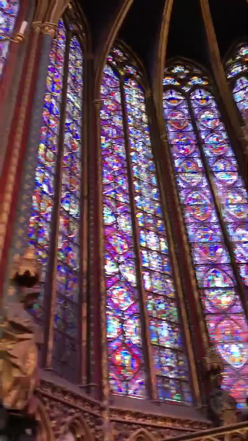 フランス・パリ「パリ🇫🇷モンサンミッシェル」の写真：サントシャペル教会はため息が出るほどの美...